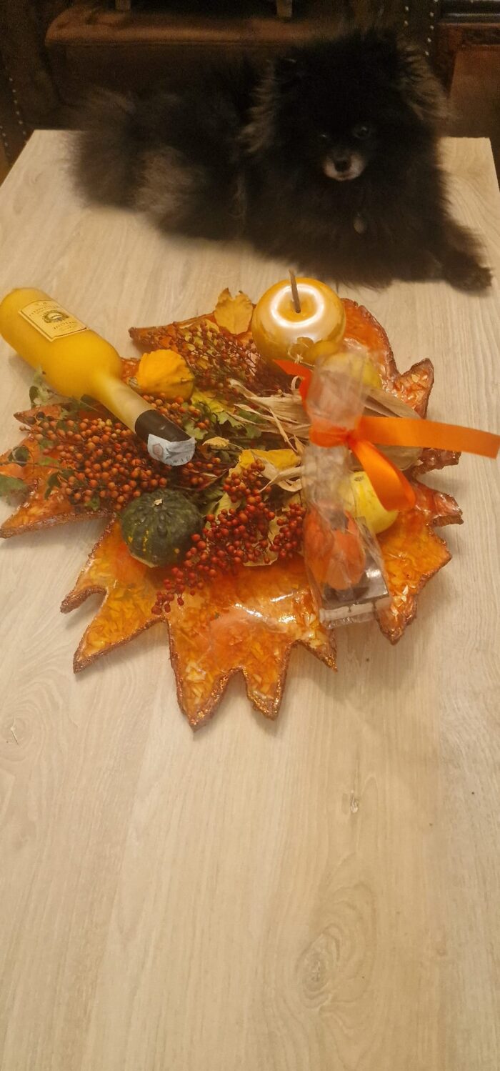 Autumn leaf pattern plate Resin